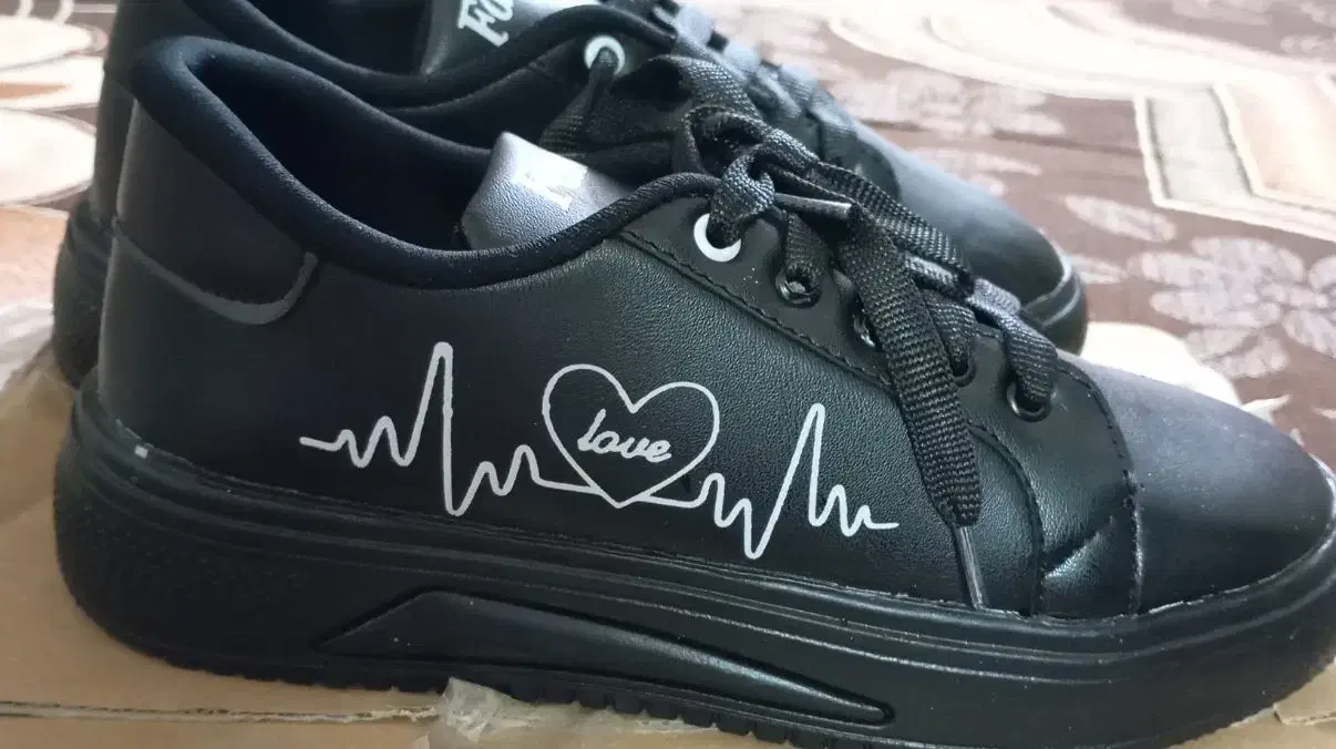 بندر امام خمینی|کیف، کفش، کمربند|بندر امام خمینی, |دیوار