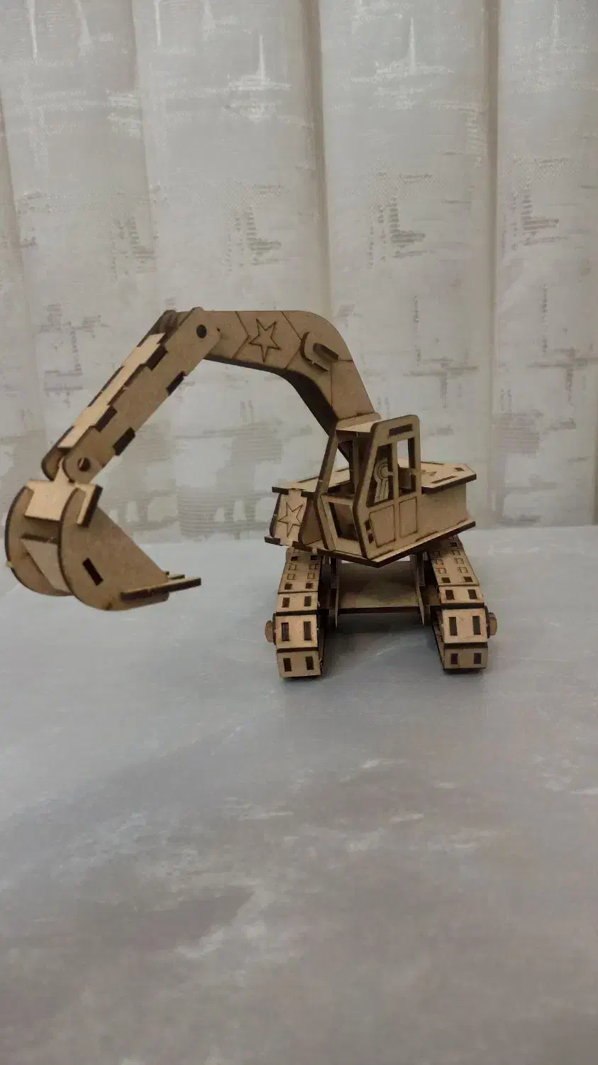 مجسمه چوبی|مجسمه، تندیس، ماکت|همدان, |دیوار