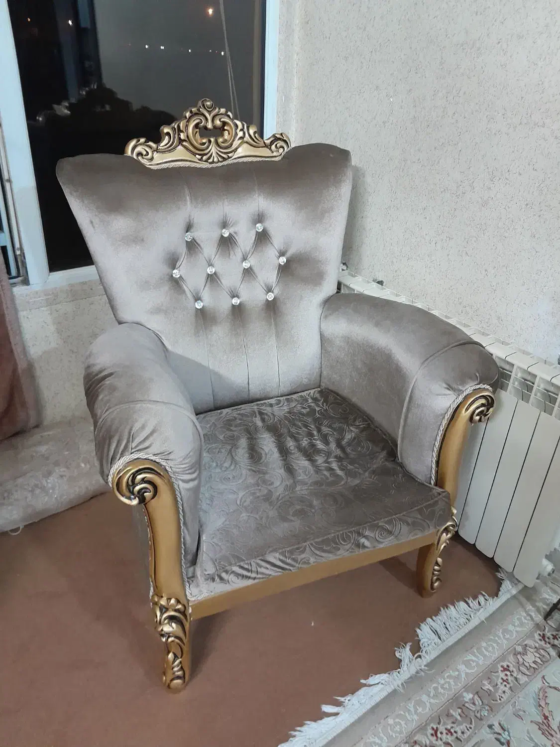 سرویس مبلمان سلطنتی|مبلمان خانگی و میز عسلی|پرند, فاز ۴|دیوار