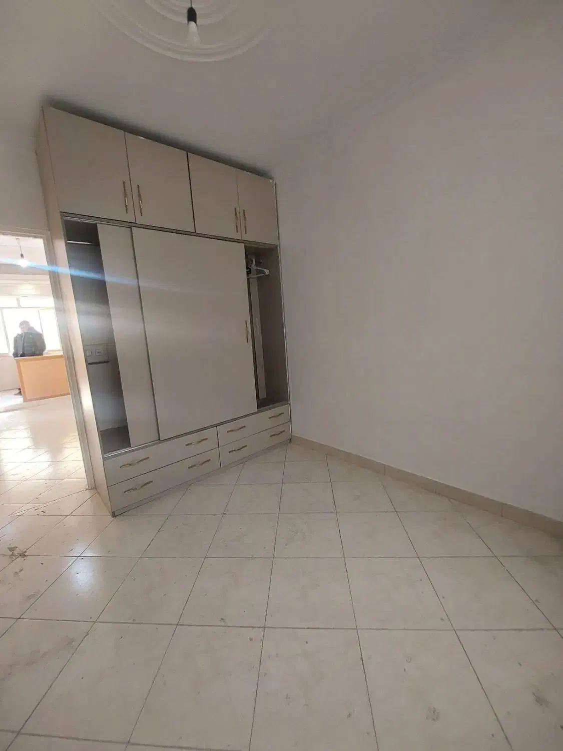 شیخ هادی/ 70 متر/ تک واحدی  و دو خواب