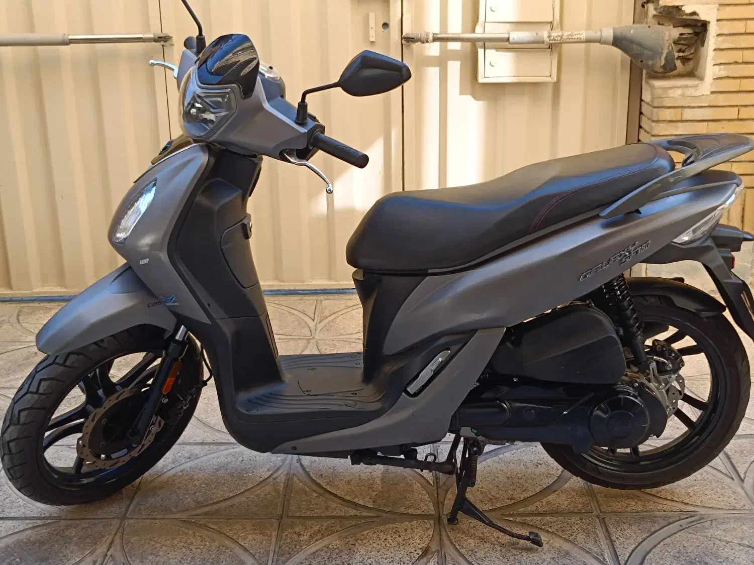 sf180 1403 در حد صفر بدون خط و خش|موتورسیکلت|ری, فیروزآبادی|دیوار