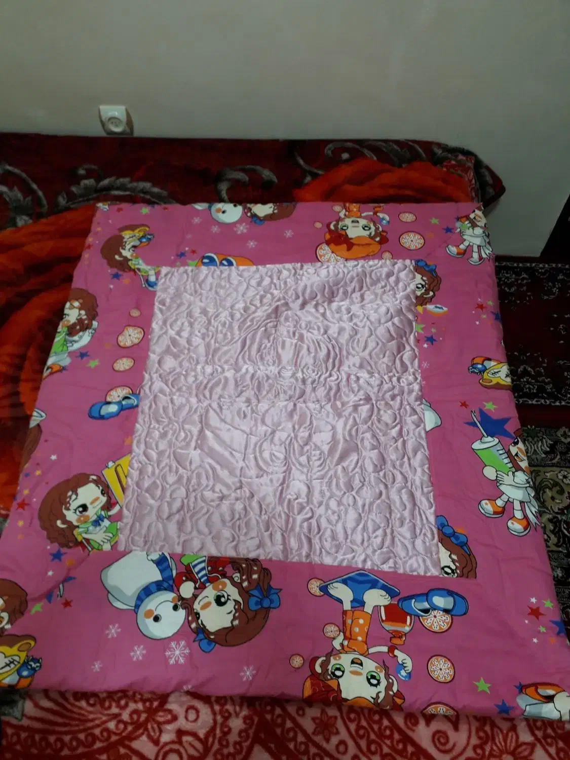 لحاف بچگانه|رختخواب، بالش، پتو|قوچان, |دیوار