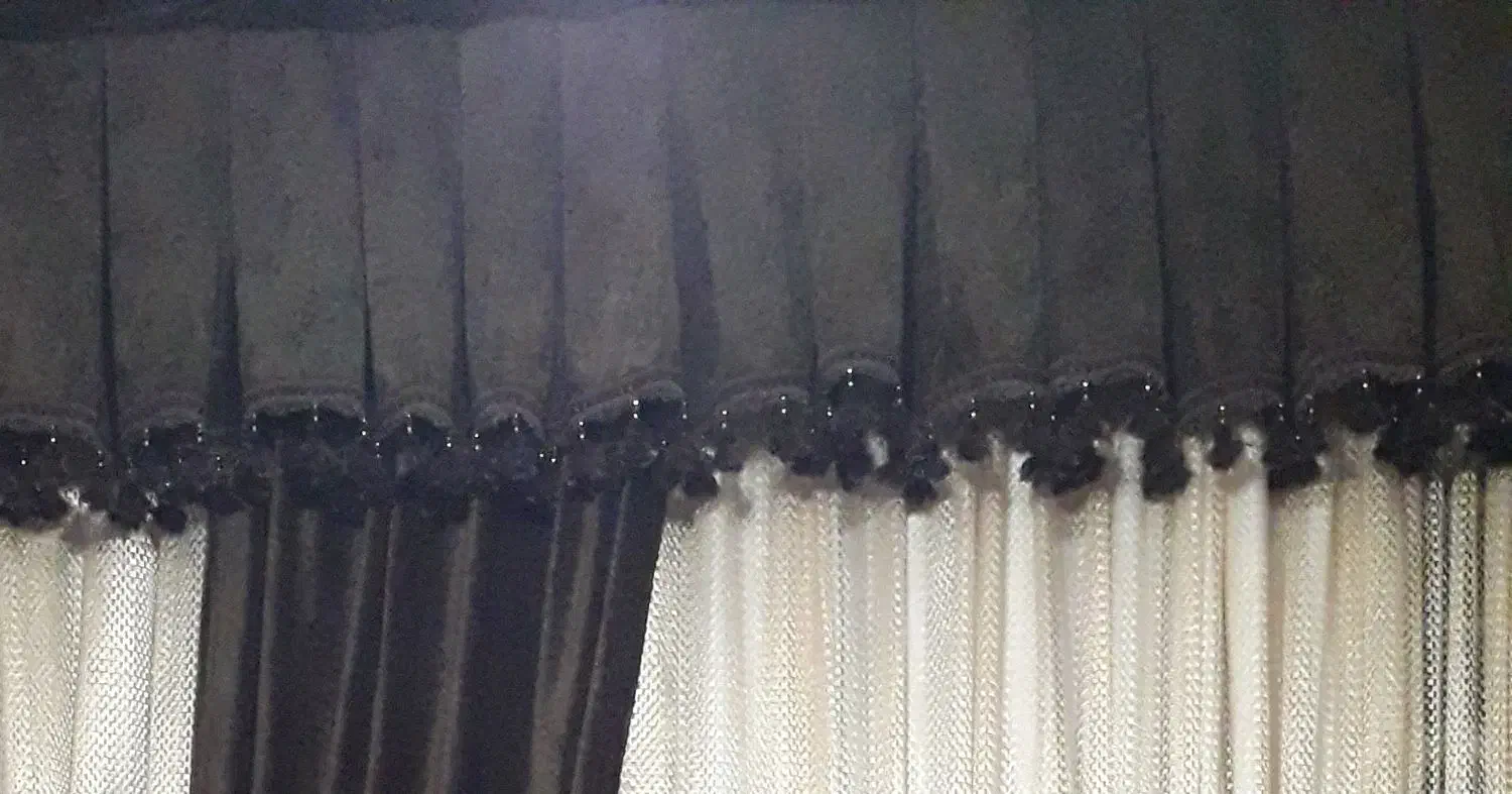 والان پرده سه متری و پرده سه متری توافقی|پرده، رانر، رومیزی|شاهینشهر, فردوسی|دیوار