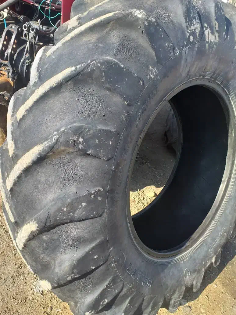 لاستیک عقب تراکتور ۴۷۵|قطعات یدکی و لوازم جانبی|کرخه, |دیوار