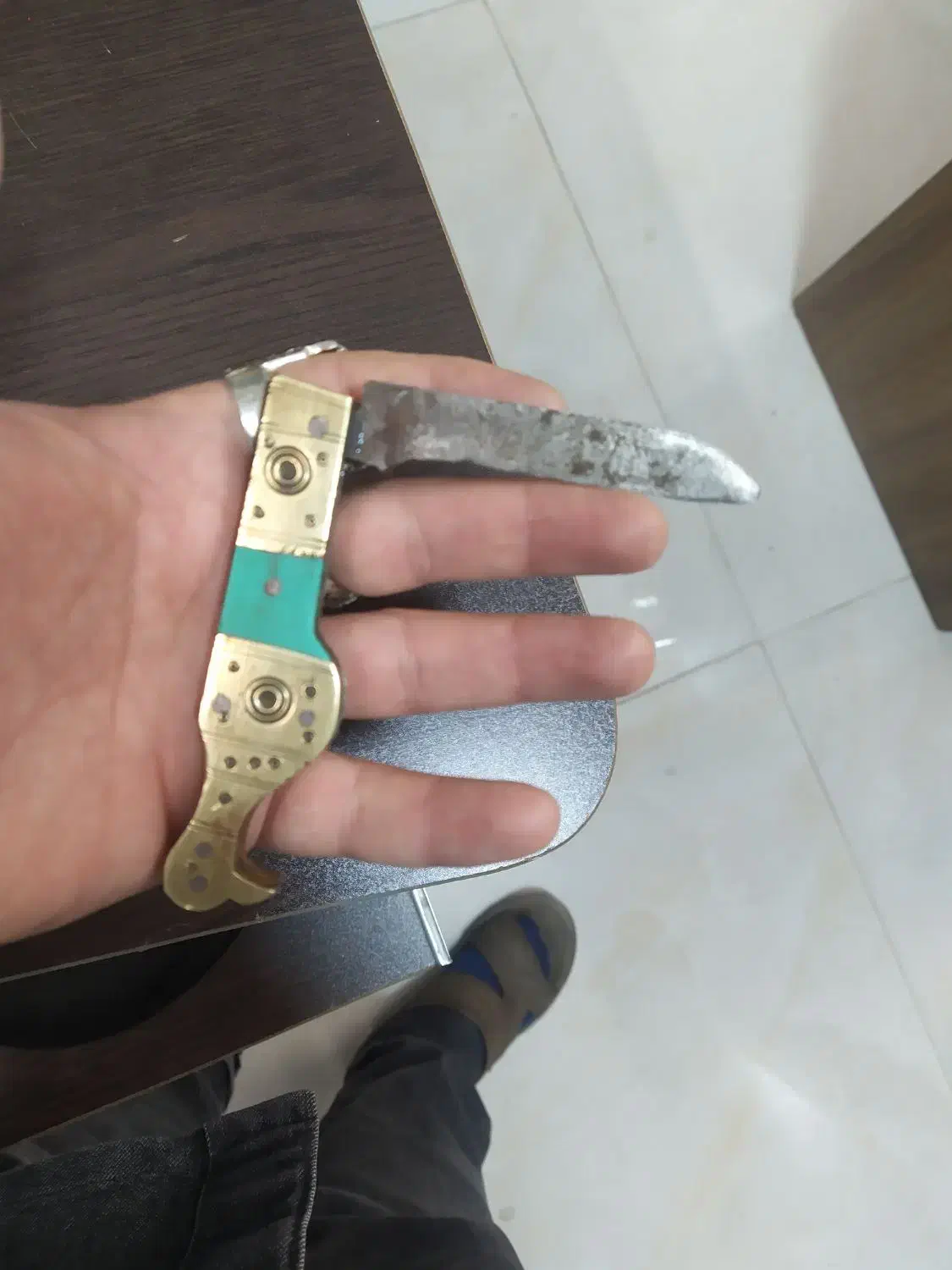 چاقوی عتیقه|کلکسیون اشیاء عتیقه|سبزوار, قصبه شرقی|دیوار