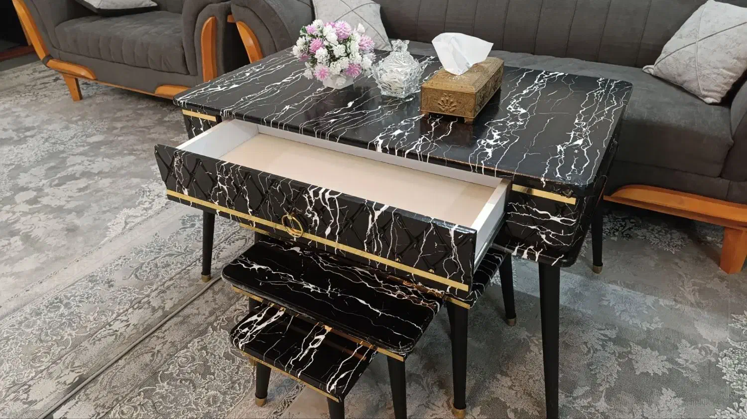 میز عسلی نو،سالم،شیک وزیبا|مبلمان خانگی و میز عسلی|شاهرود, |دیوار