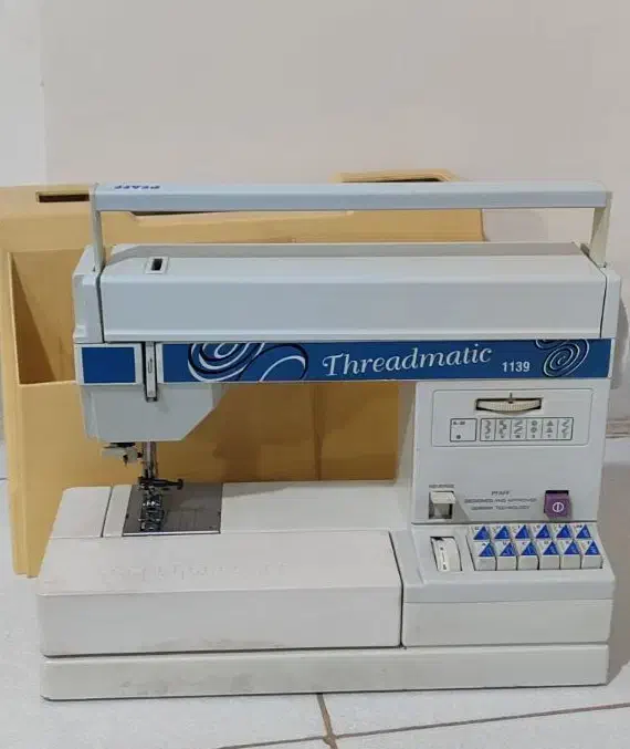 چرخ خیاطی به همراه سی دی آموزشی|چرخ خیاطی و ریسندگی|تهران, کن|دیوار