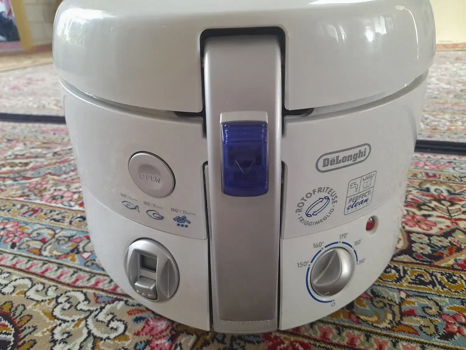 سرخ کن درحد نو برند Delonghi|اجاق گاز و لوازم برقی پخت‌وپز|خمین, |دیوار