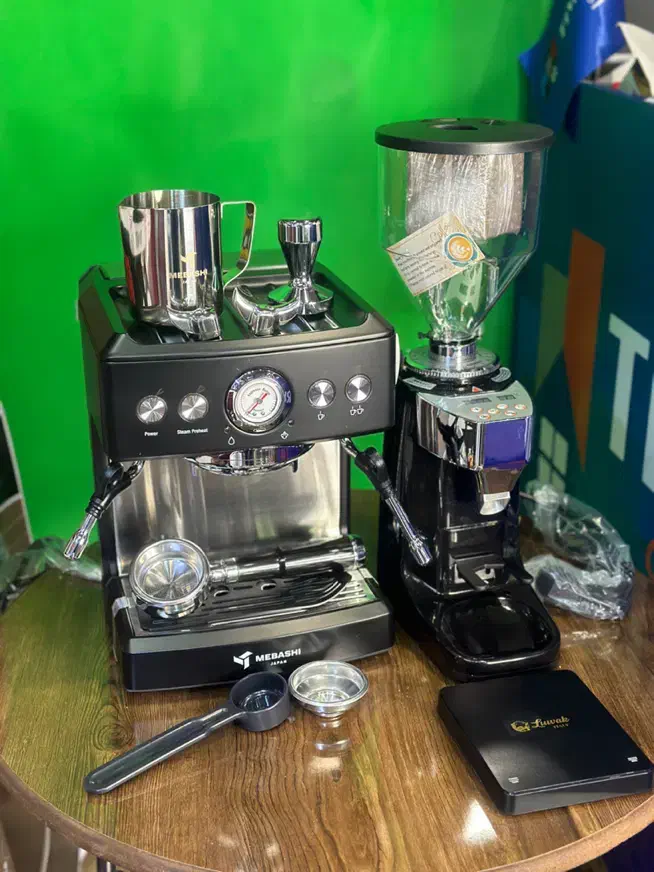 اسپرسو ساز نیمه صنعتی مباشی و آسیاب لواک|سماور، چایساز، قهوهساز|قم, زنبیل آباد|دیوار