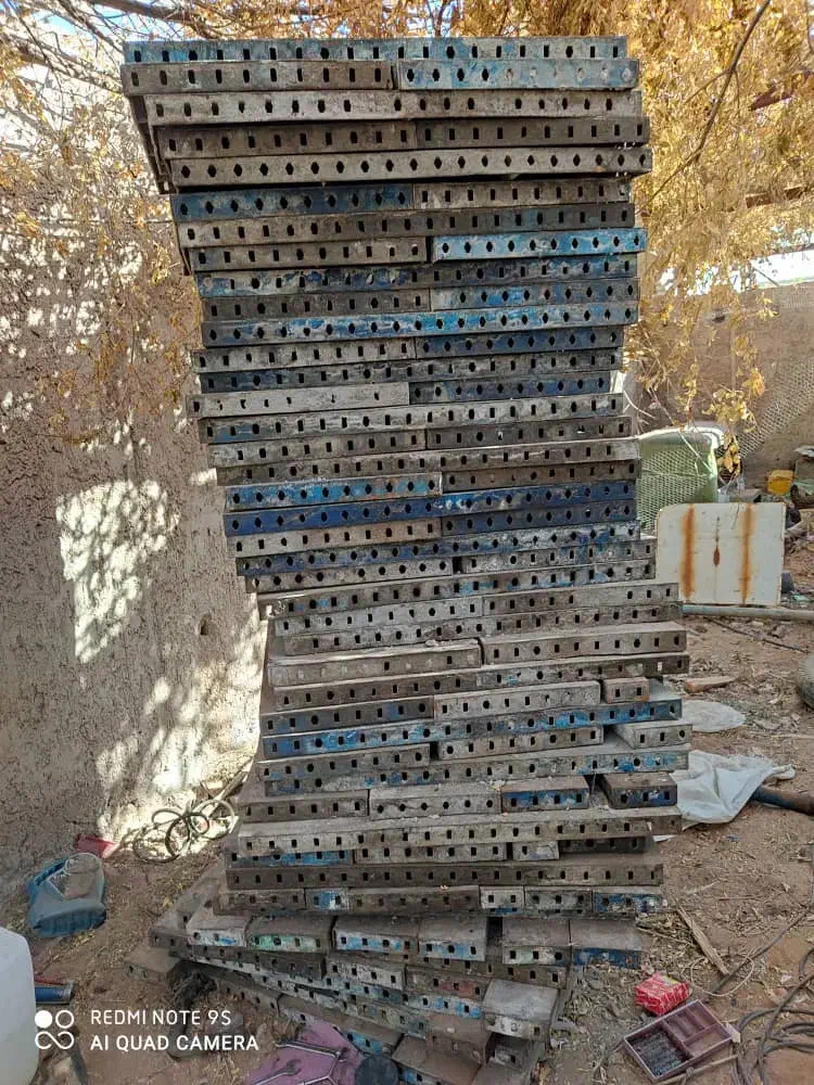 قالب فلزی وقیچی آرماتوربندی|مصالح و تجهیزات ساختمان|زرند, |دیوار