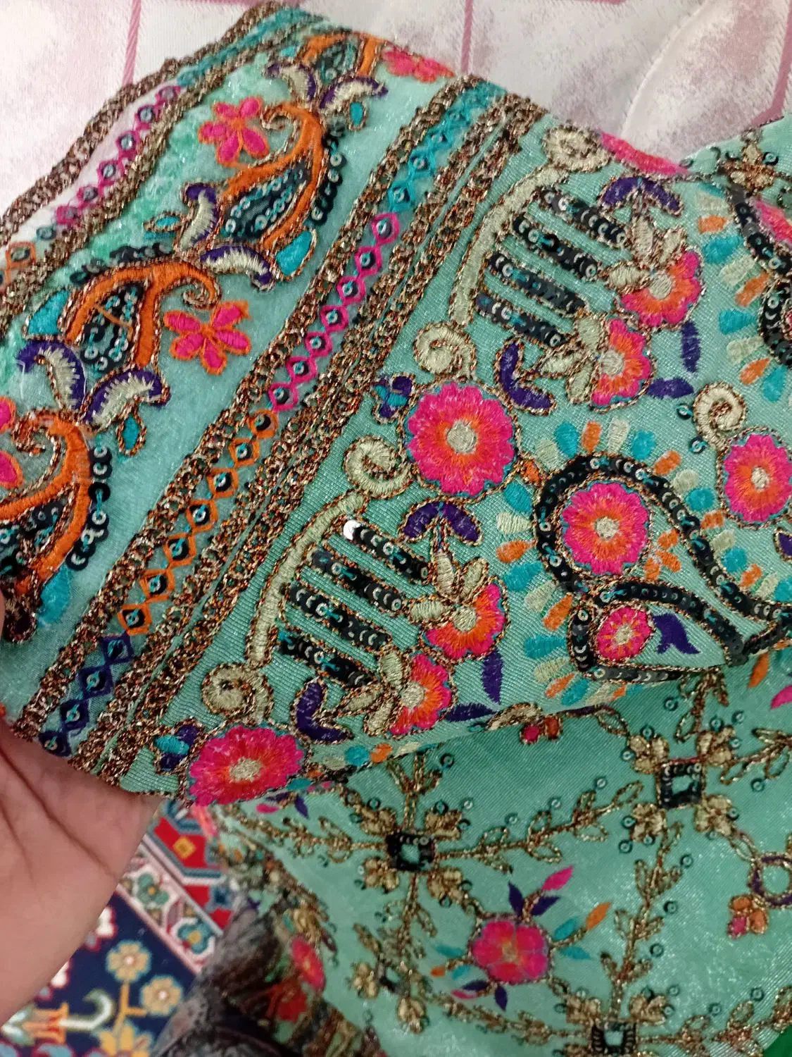 مانتو مجلسی|لباس|گنبد کاووس, |دیوار