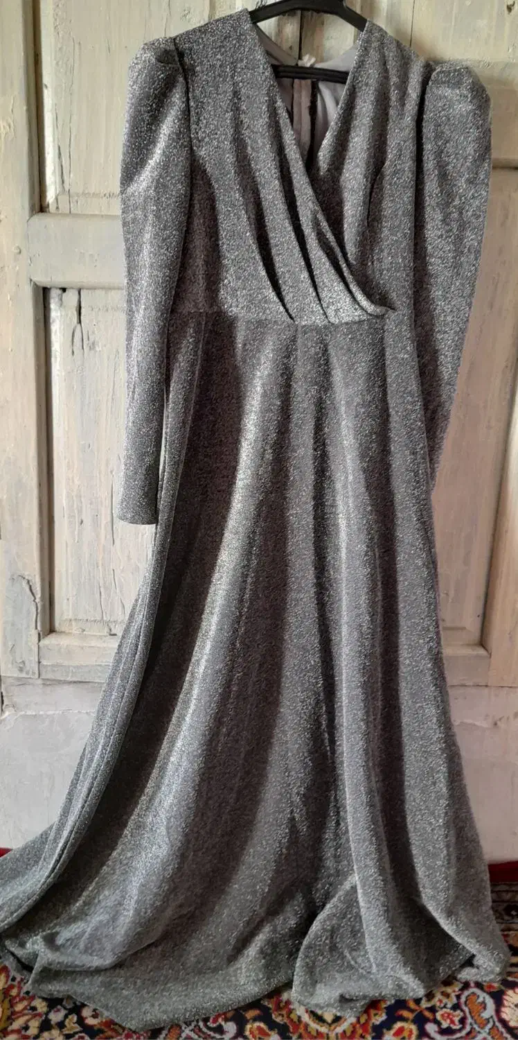 قیمت صورتی یک و صد قیمت دومیه هیصدو پنجاه|لباس|شیروان (خراسان), |دیوار