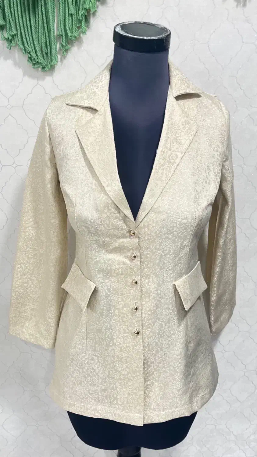 خیاط خانه زمرد|لباس|مسجد سلیمان, |دیوار