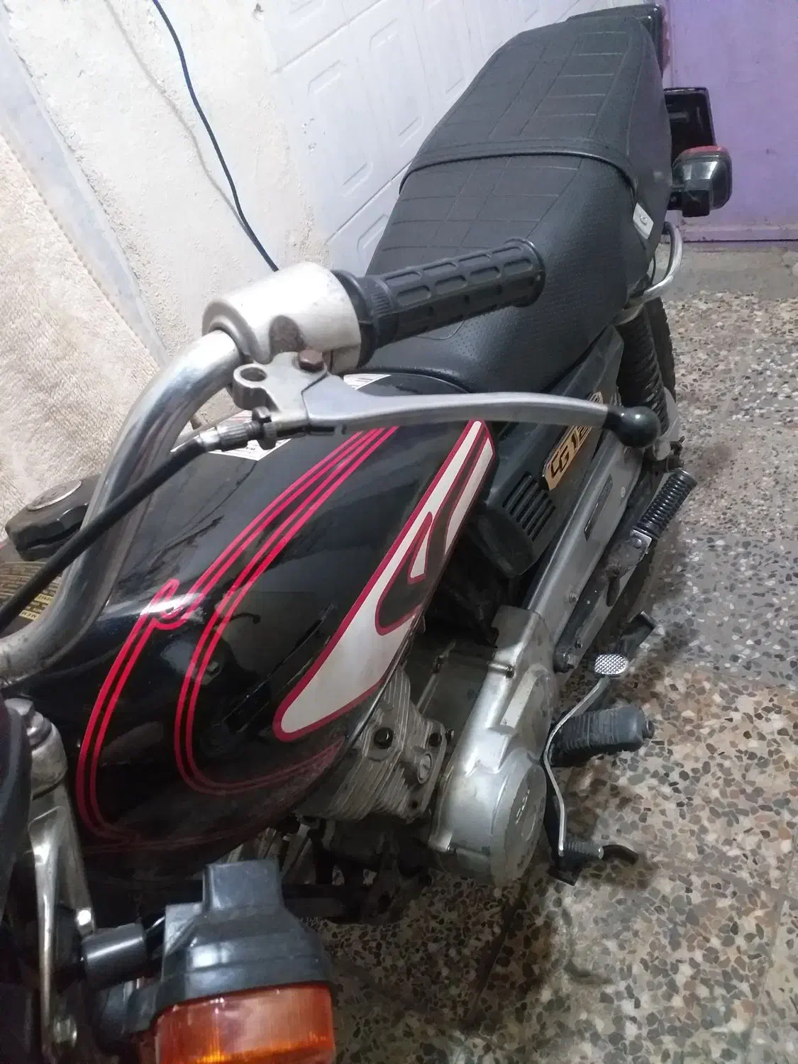 موتور۱۲۵مدل۸۲پلاک قدیم باسند|موتورسیکلت|دزفول, |دیوار