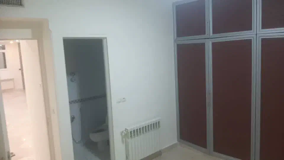 125متر آپارتمان باکلیه امکانات تهران نوامامت