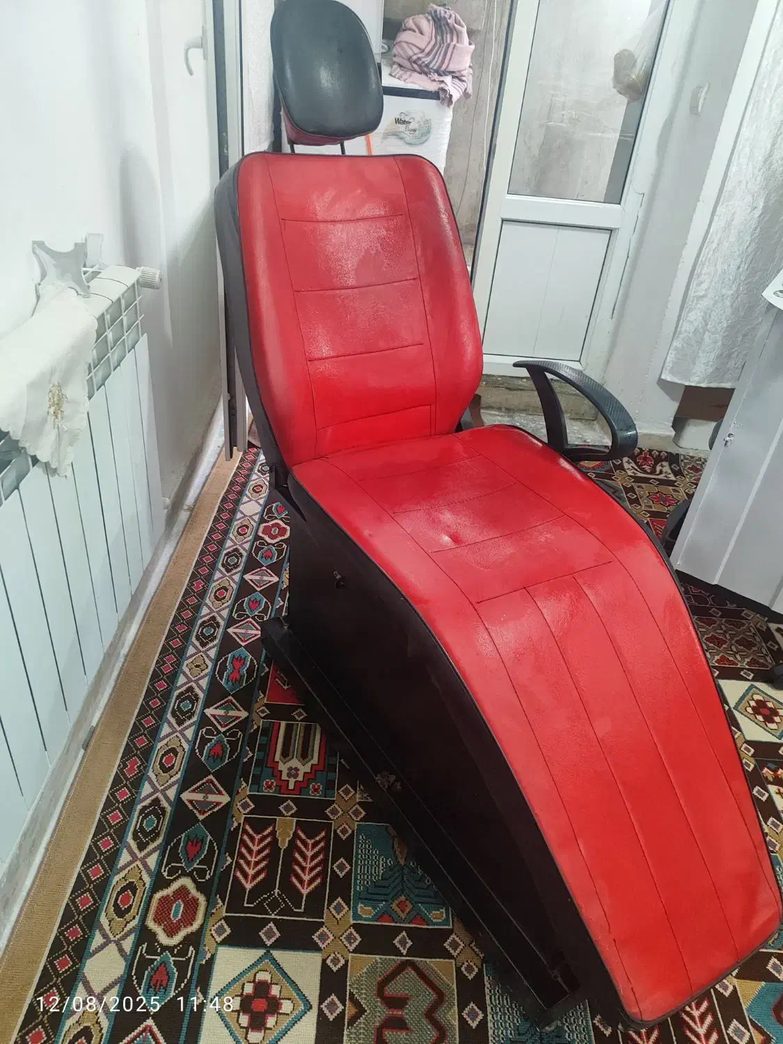 صندلی آرایشگاه|آرایشگاه و سالن‌های زیبایی|کرمانشاه, |دیوار