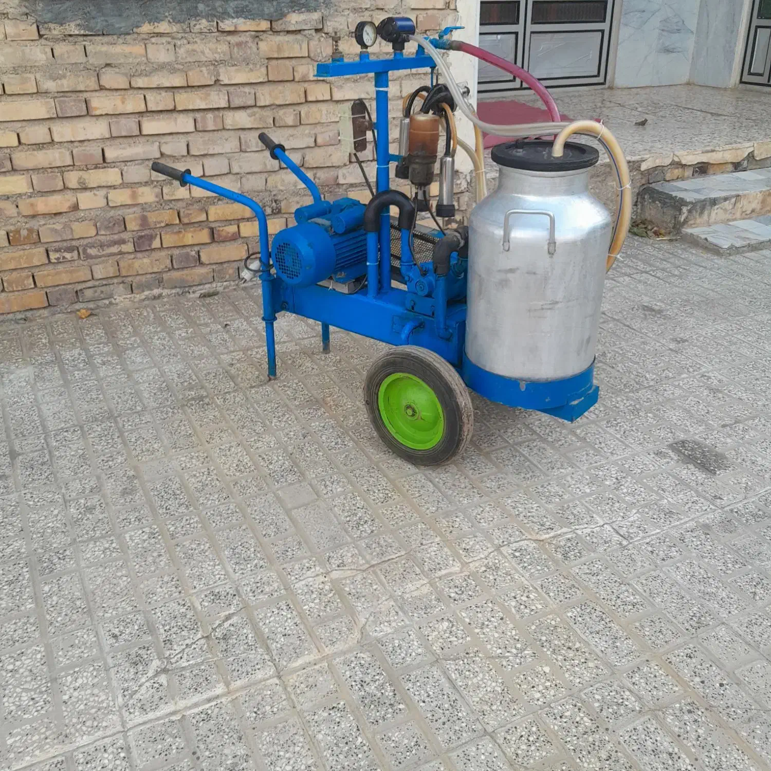 دستگاه شیردوش گاو شیر دوش روند اصلی|لوازم جانبی حیوانات|گنبد کاووس, |دیوار