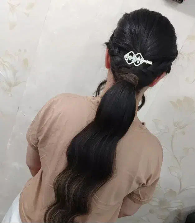 خدمات مکاپ و شینیون مینل بیوتی|خدمات آرایشگری و زیبایی|نجف‌آباد, شهدای غربی|دیوار