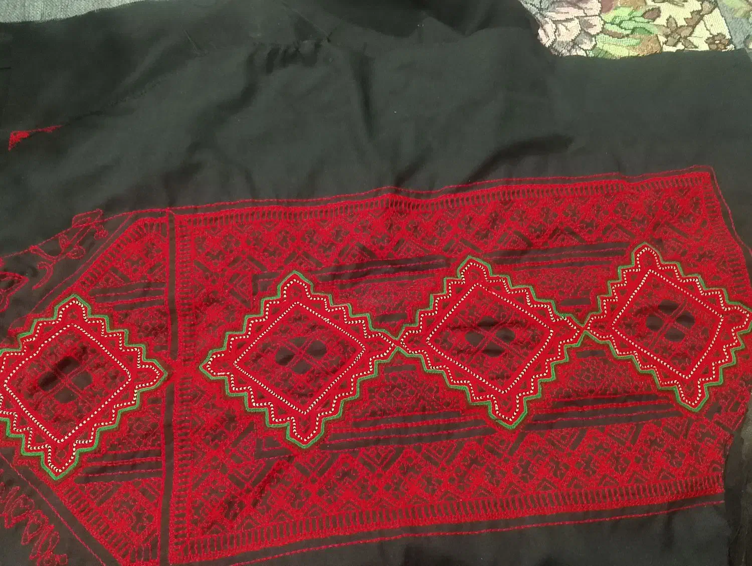 دوزنده میخام|لباس|خاش, |دیوار