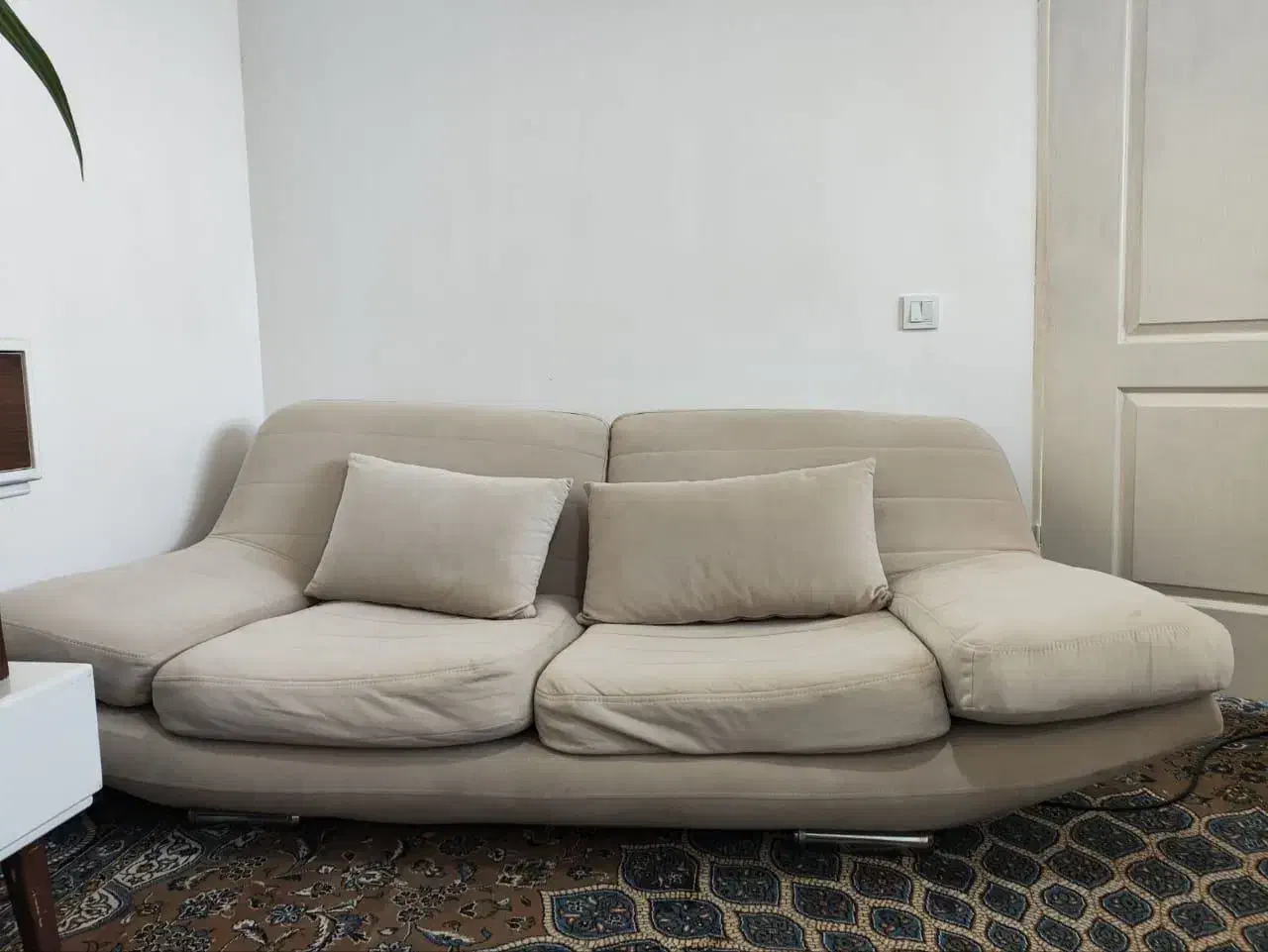 مبل هشت نفره و جلو مبلی و فرش و میز غذاخوری|مبلمان خانگی و میز عسلی|مرند, |دیوار