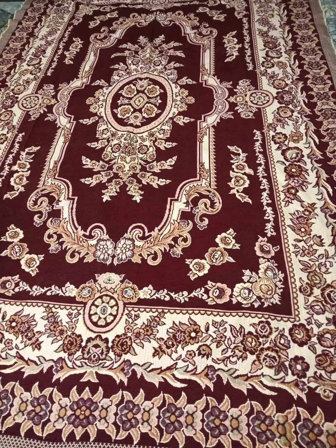 رو فرشی ۹ متری|روفرشی|صدرا-فارس, فاز ۱|دیوار