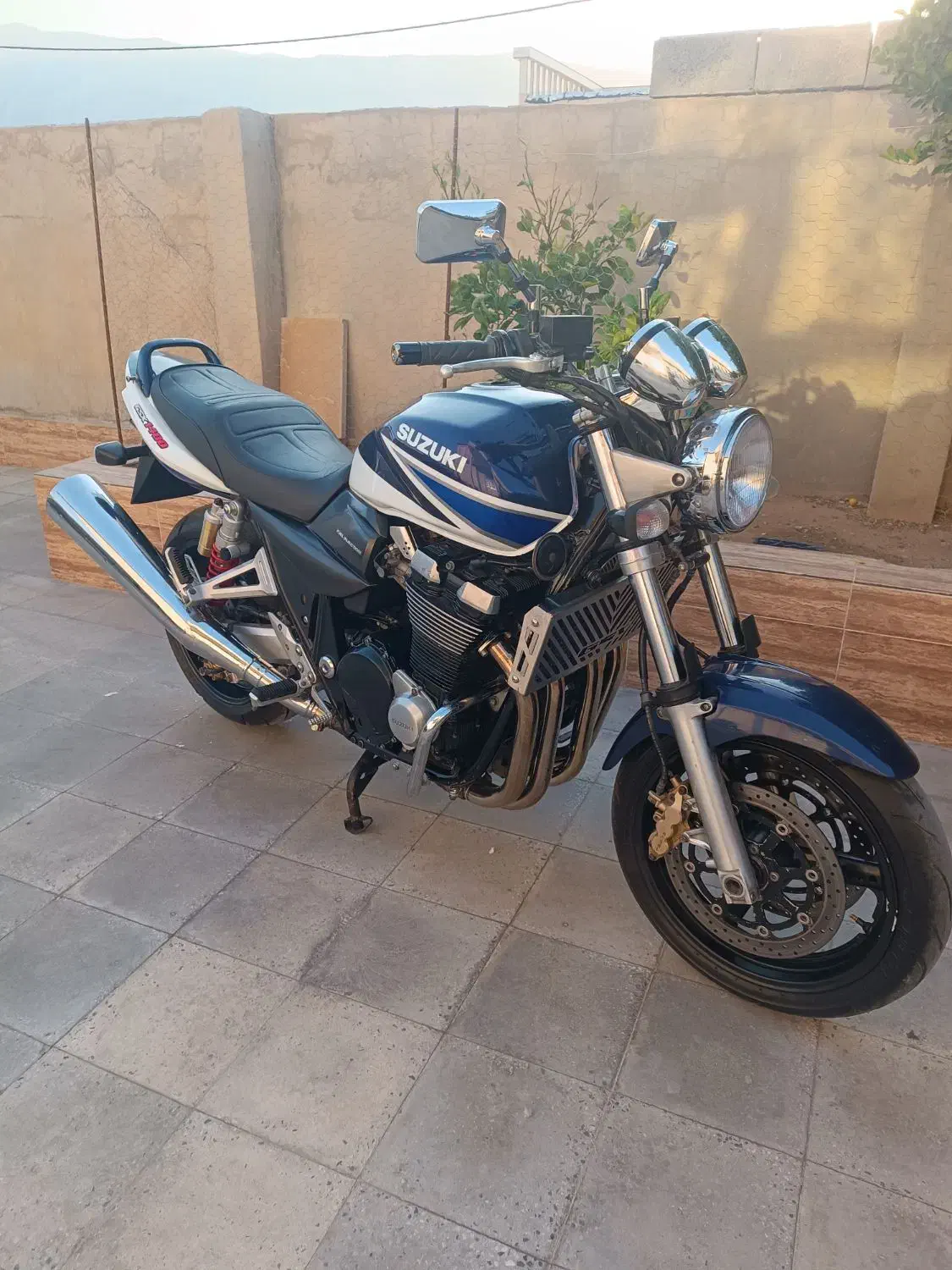 موتورسیکلت سوزوکی جی اس ایکس ۱۴۰۰ فروشی|موتورسیکلت|کازرون, |دیوار