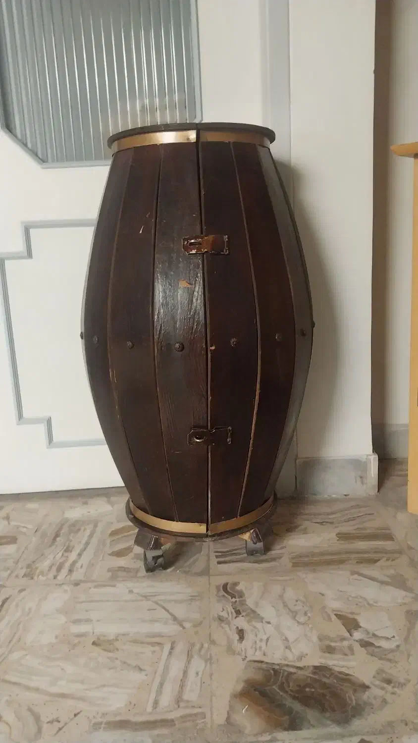 بشکه بار چوبی کمیاب|مبلمان خانگی و میز عسلی|کاشان, گبرها|دیوار