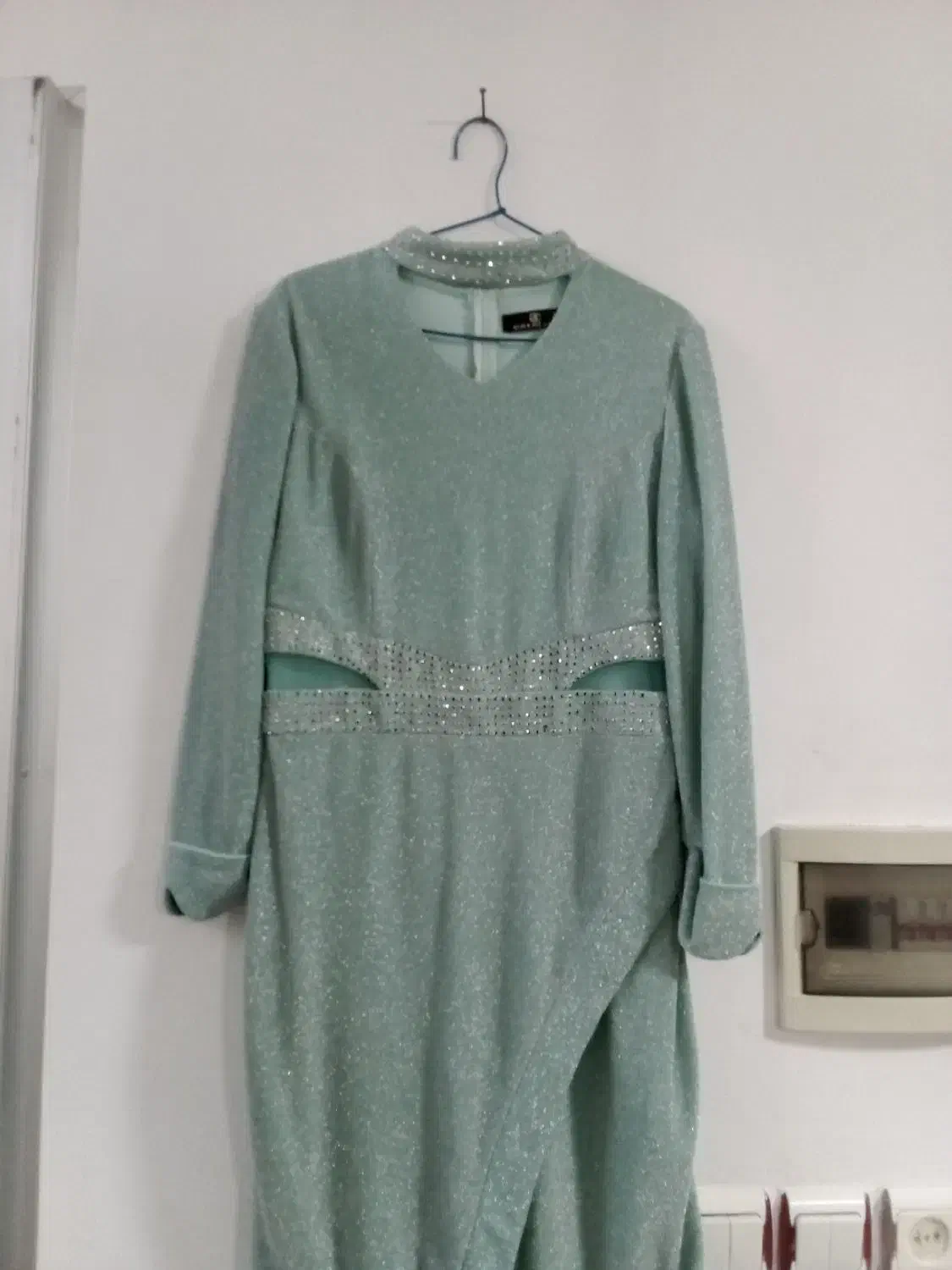 پیراهن|لباس|مرند, |دیوار