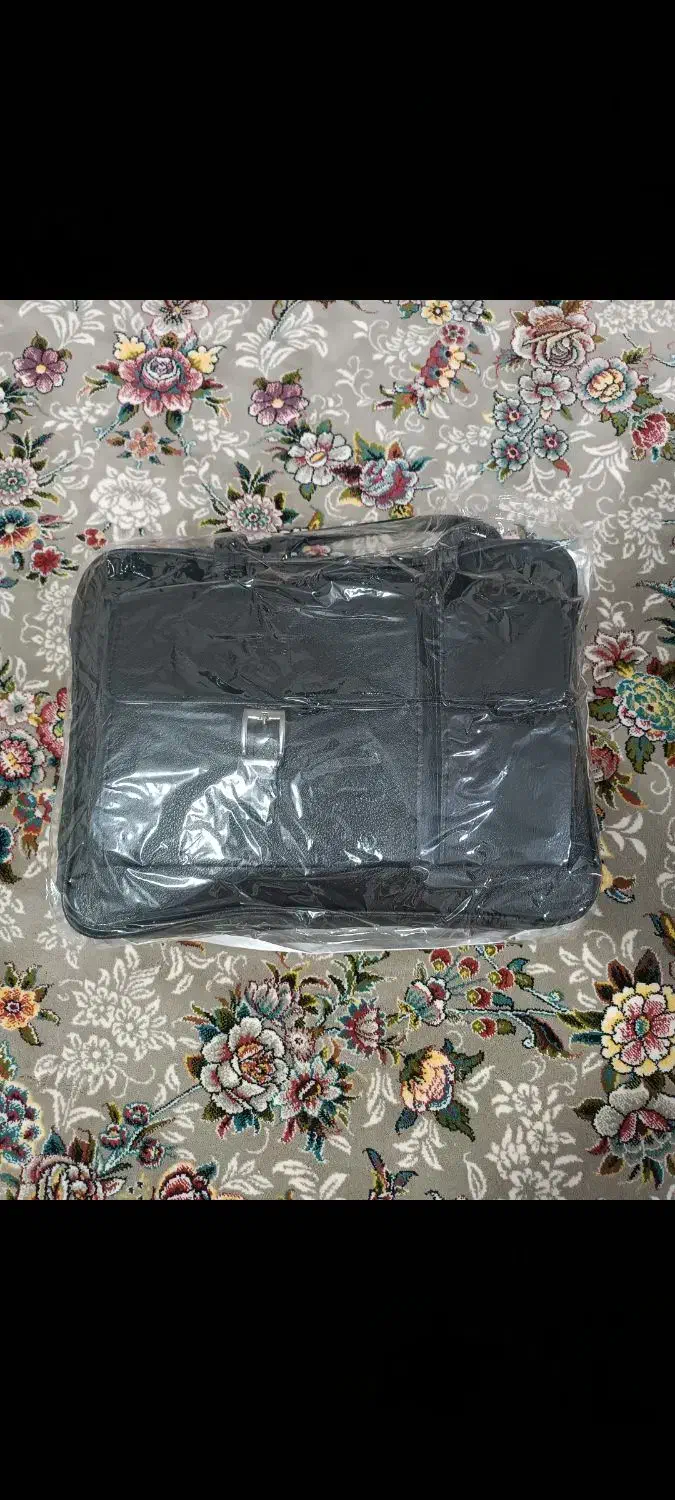 کیف اداری ودانشجویی داخل پلاستیک و صندل نو|کیف، کفش، کمربند|همدان, |دیوار