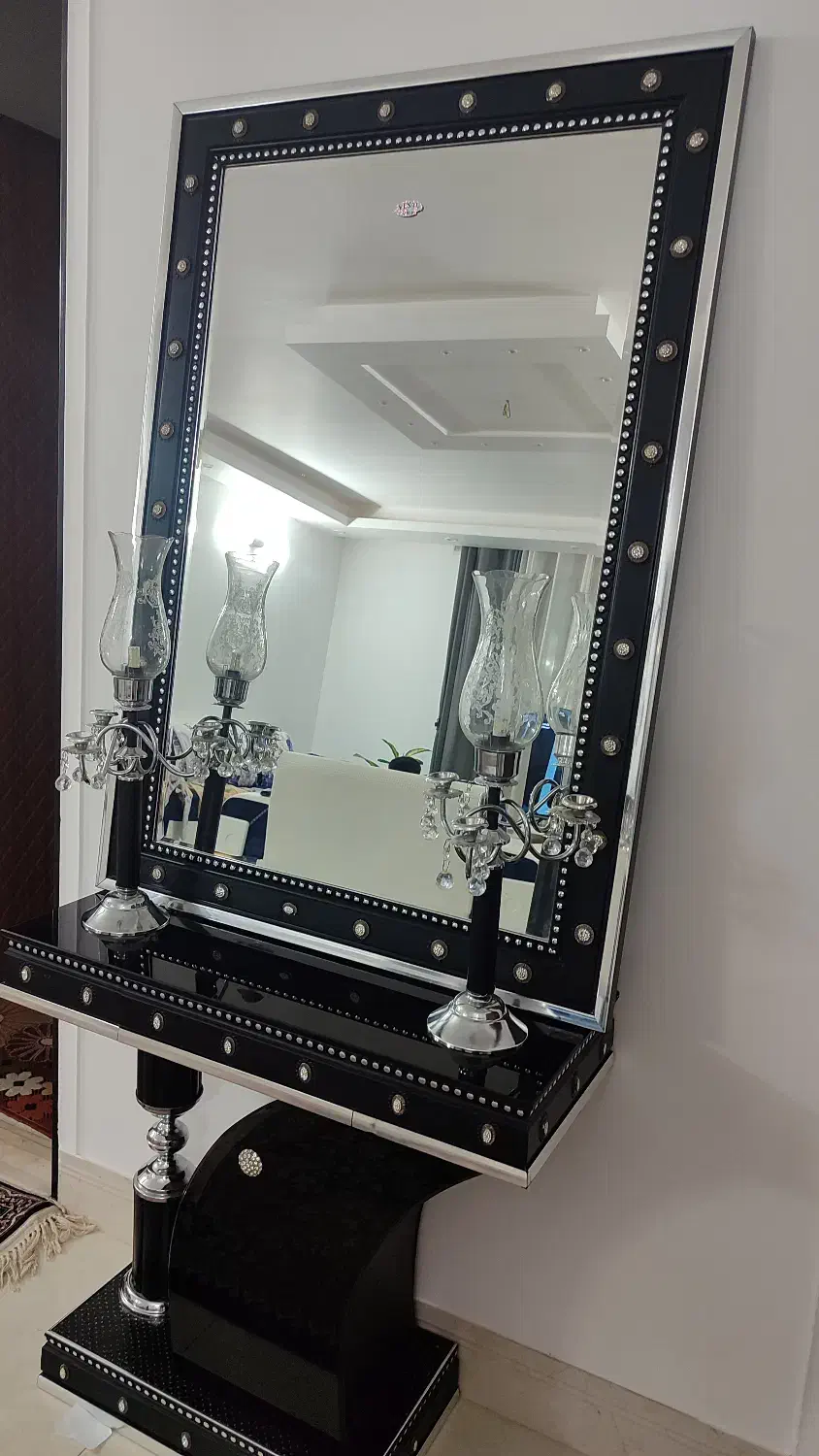 آینه شمعدان|آینه|کاشان, دانش|دیوار