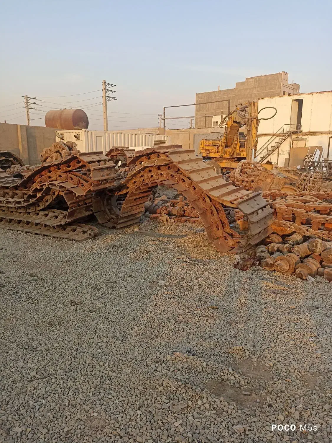 زنجیر بلدوزر ۱۵۵ کوماتسو اصل ژاپن بدون پل با کفشک|قطعات یدکی و لوازم جانبی|تهران, امام زاده عبدالله|دیوار