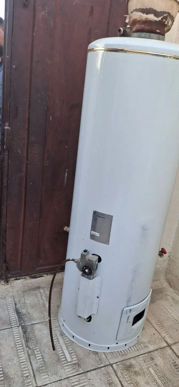 ابگرمکن ۱۷۰لیتری|آبگرمکن، پکیج، شوفاژ|قروه, |دیوار