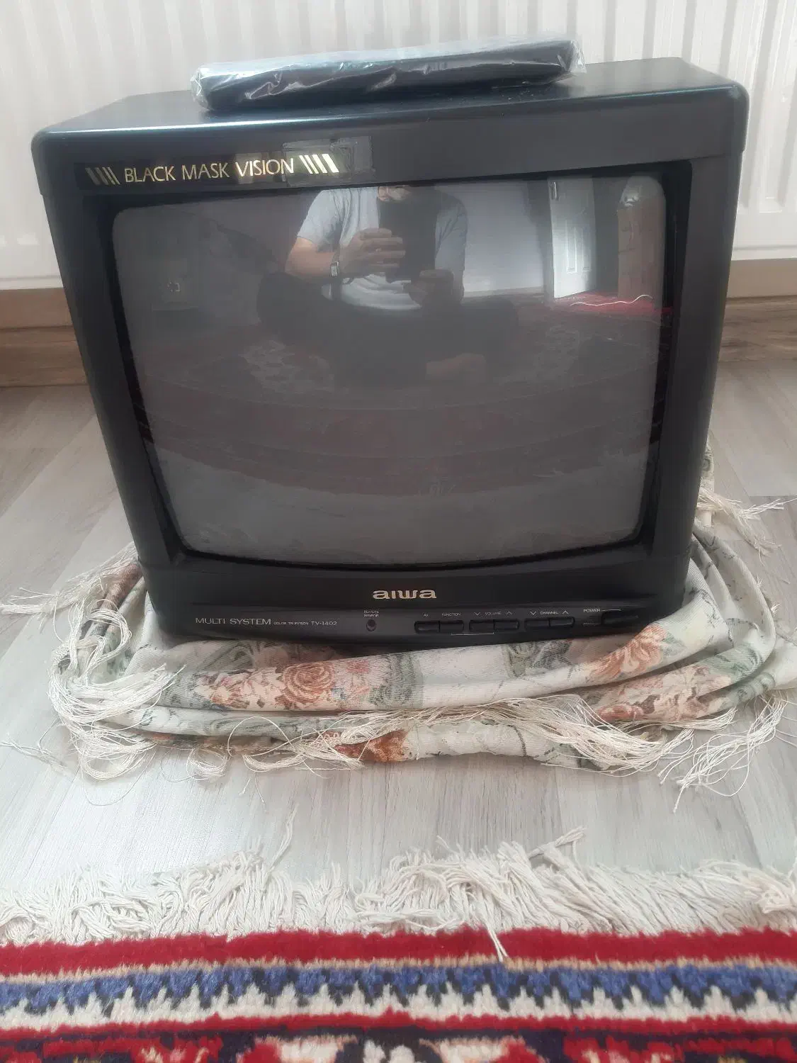 تلویزیون۱۴اینچ|تلویزیون و پروژکتور|مراغه, |دیوار