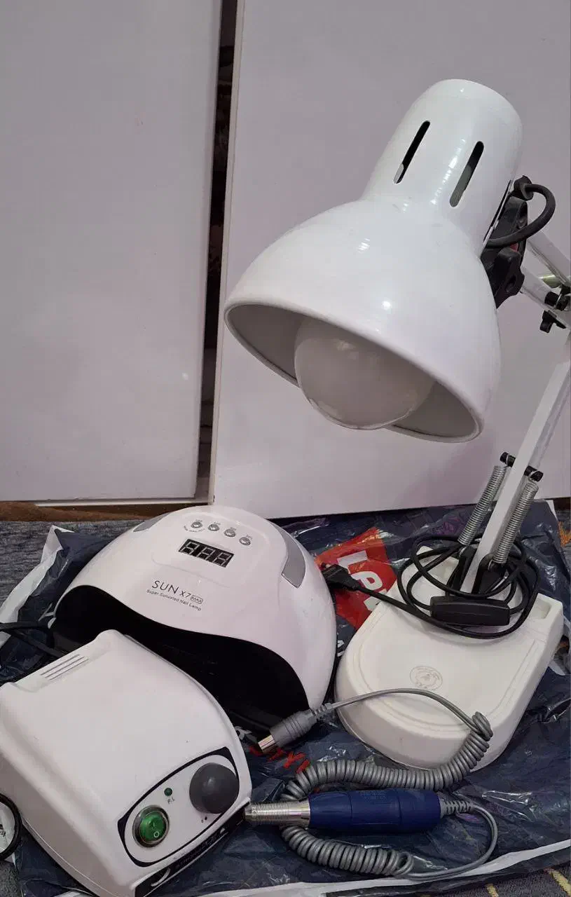 لوازم ناخن کاری و میز صندلی ارایشی بهداشتی|آرایشی، بهداشتی، درمانی|قم, شهرک امام حسین|دیوار