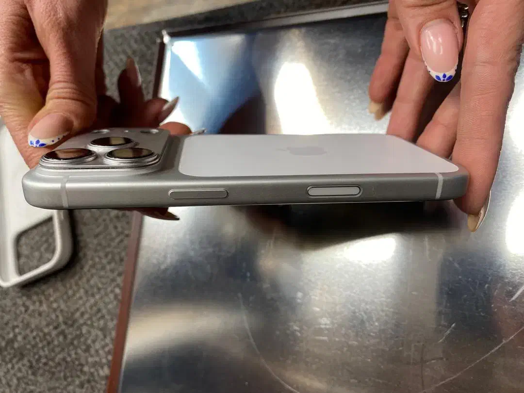 ایفون ۱۷ پرو|موبایل|تهران, گیشا|دیوار