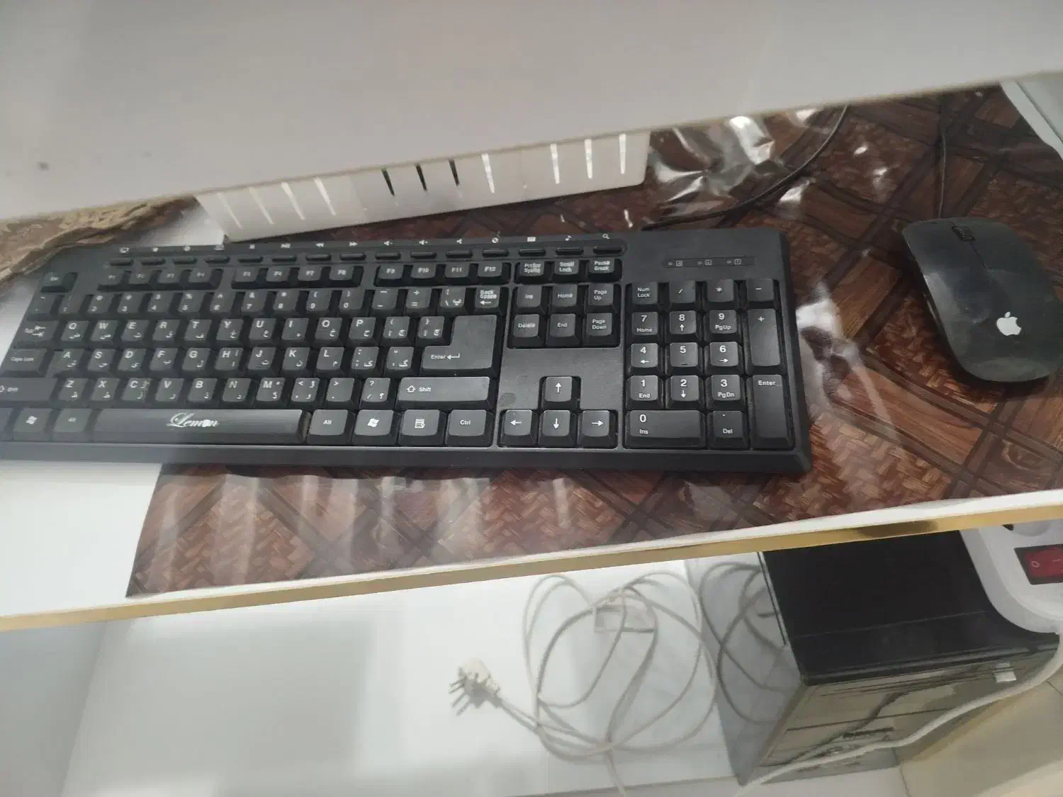 میز مدیریت و ویترین و کامپیوتر|فروشگاه و مغازه|فولادشهر, مسکن مهر فولادشهر|دیوار