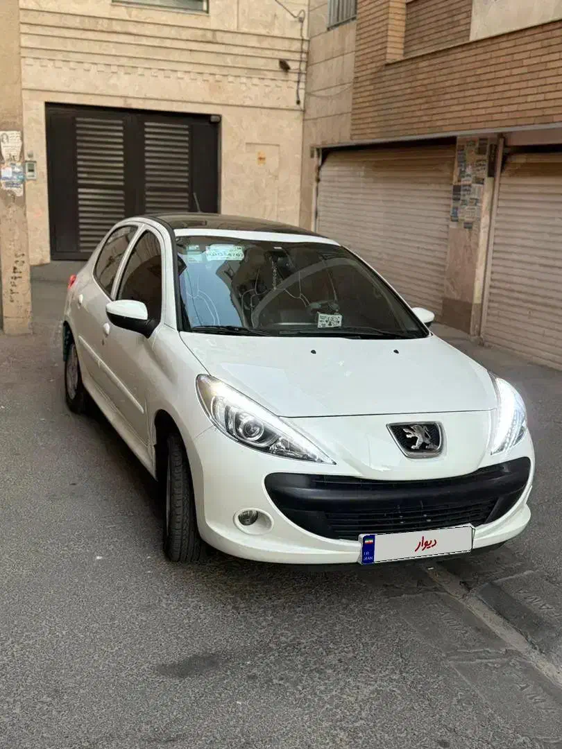 پژو ۲۰۷ دنده اتوماتیک پانوراما ارتقاء یافته|خودرو سواری و وانت|تهران, دهونک|دیوار