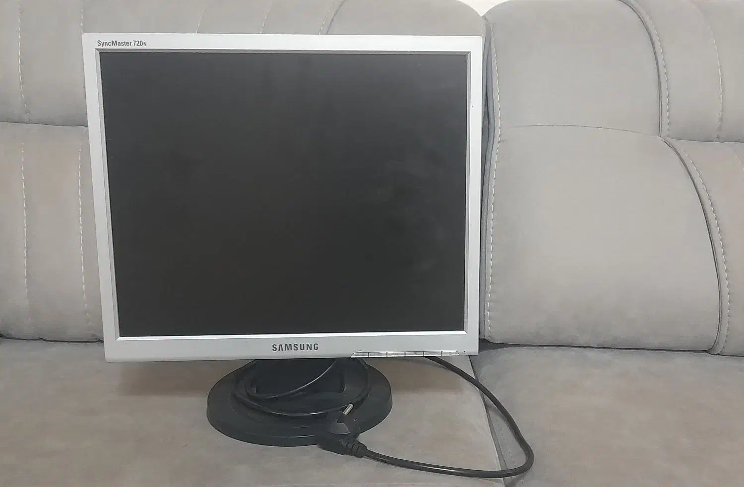 مانیتور ۱۷|قطعات و لوازم جانبی رایانه|حبیب آباد, |دیوار