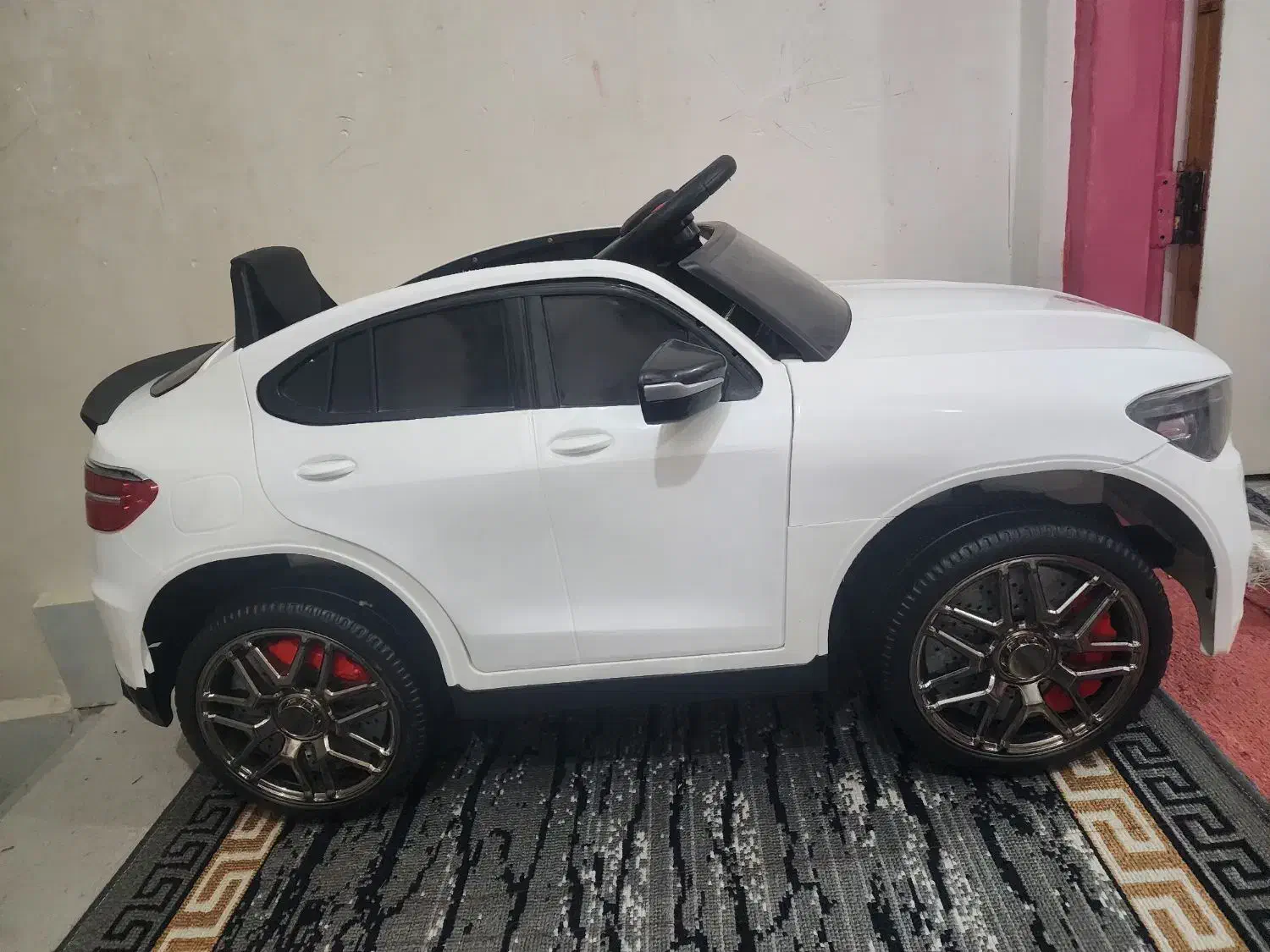 ماشین شارژی دو موتوره|اسباببازی بچه|میناب, |دیوار