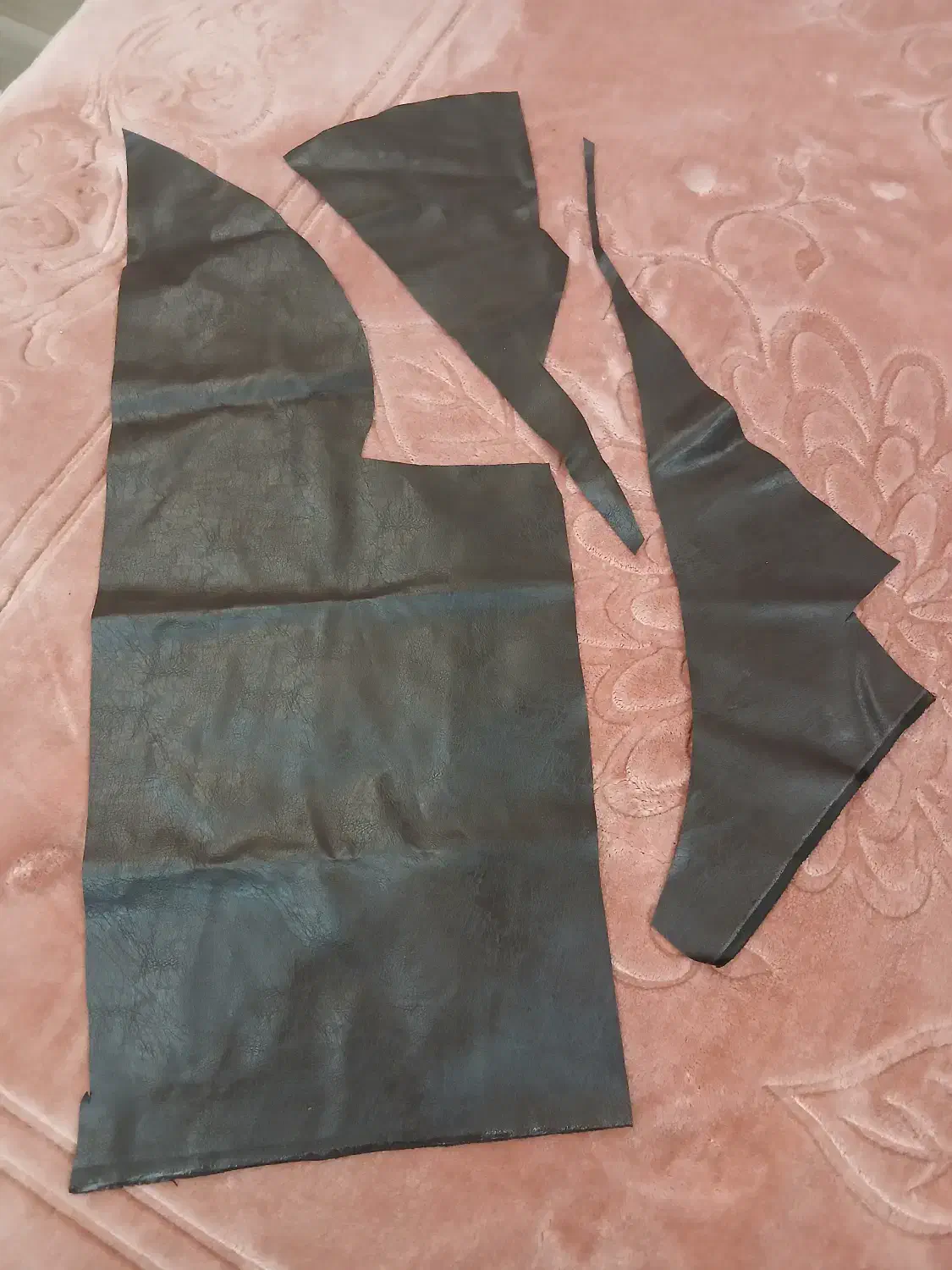 خرج کار پارچه چرم طبیعی قهوه ای سوخته|لوازم خیاطی و بافتنی|قم, جهان بینی|دیوار