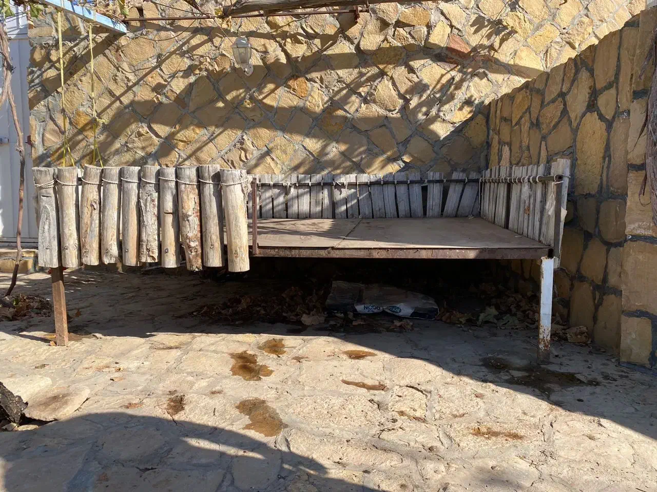 تخت فلزی|تخت و سرویس خواب|سبزوار, قصبه شرقی|دیوار