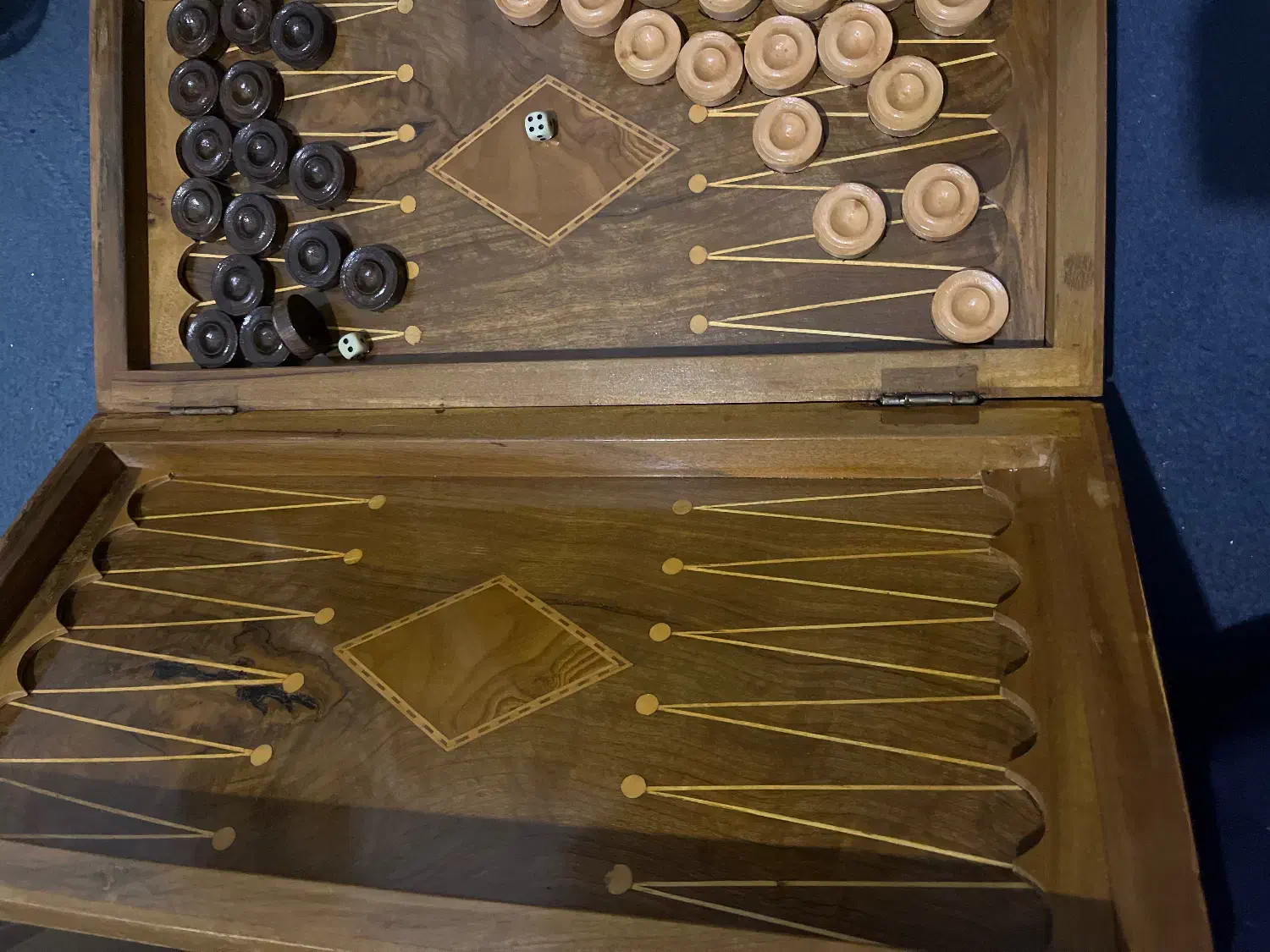 تخته نرد چوبی|کلکسیون اشیاء عتیقه|لواسان, |دیوار