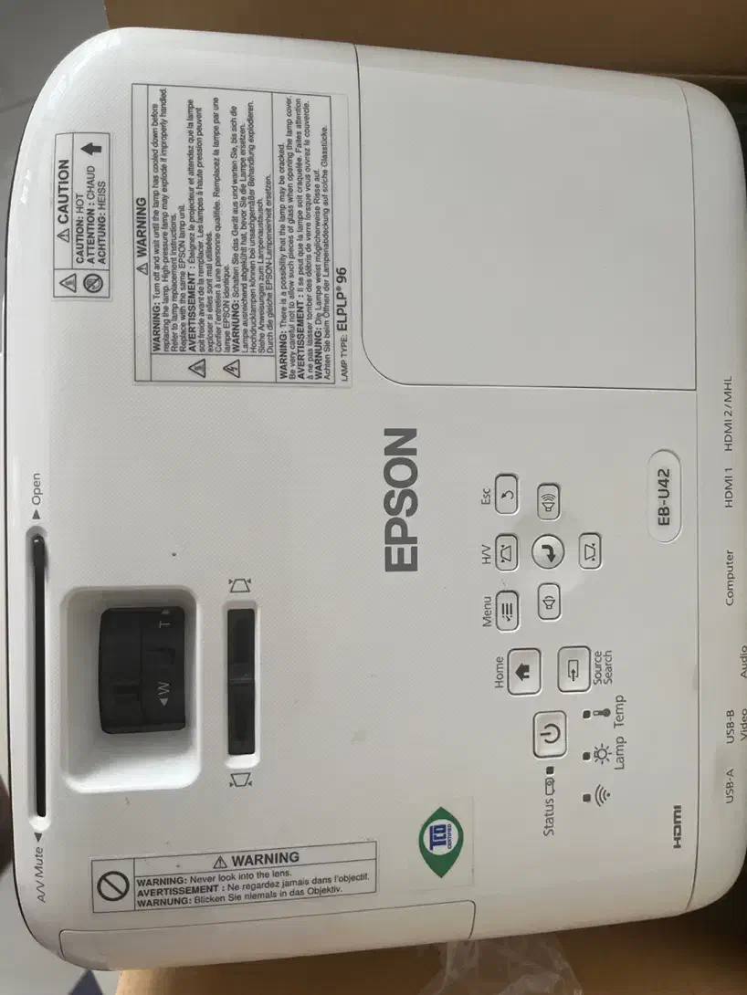 ویدیو پرژکتور اپسون ebu42|تلویزیون و پروژکتور|کیش, |دیوار