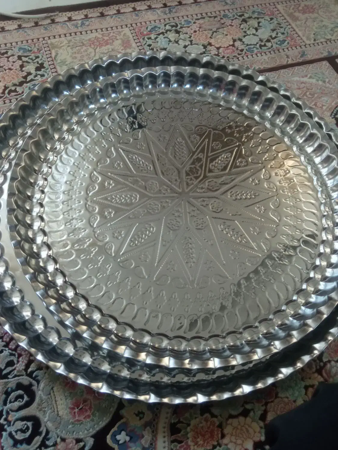 سینی استیل|ظروف سرو و پذیرایی|اصفهان, طامه|دیوار