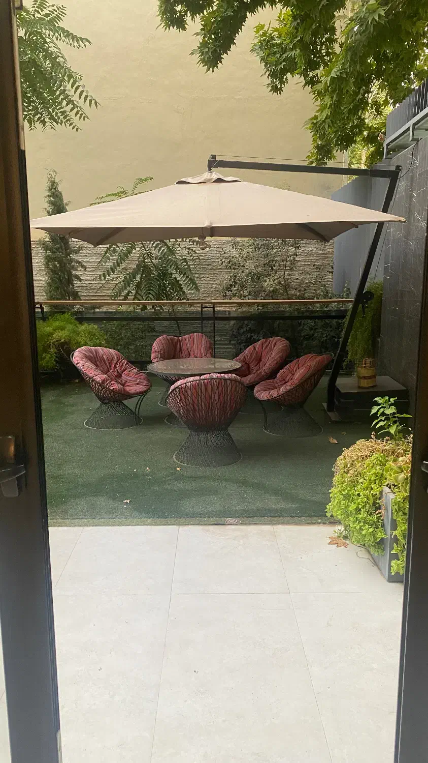 155 متر همکف با ۱۳۰ متر حیاط اختصاصی هفت دست|فروش آپارتمان|اصفهان, باغ نگاره|دیوار