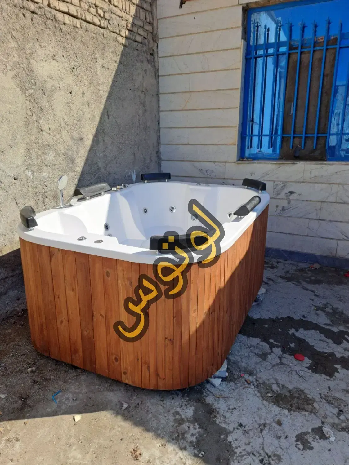 وان و جکوزی شیش نفره نما چوب ترموود|لوازم حمام|رشت, چله خانه|دیوار