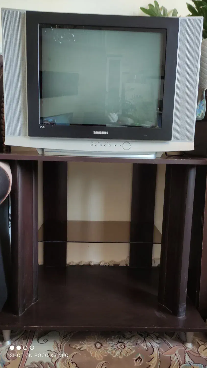 تلوزیون و میز تلوزیون|تلویزیون و پروژکتور|اسفراین, |دیوار