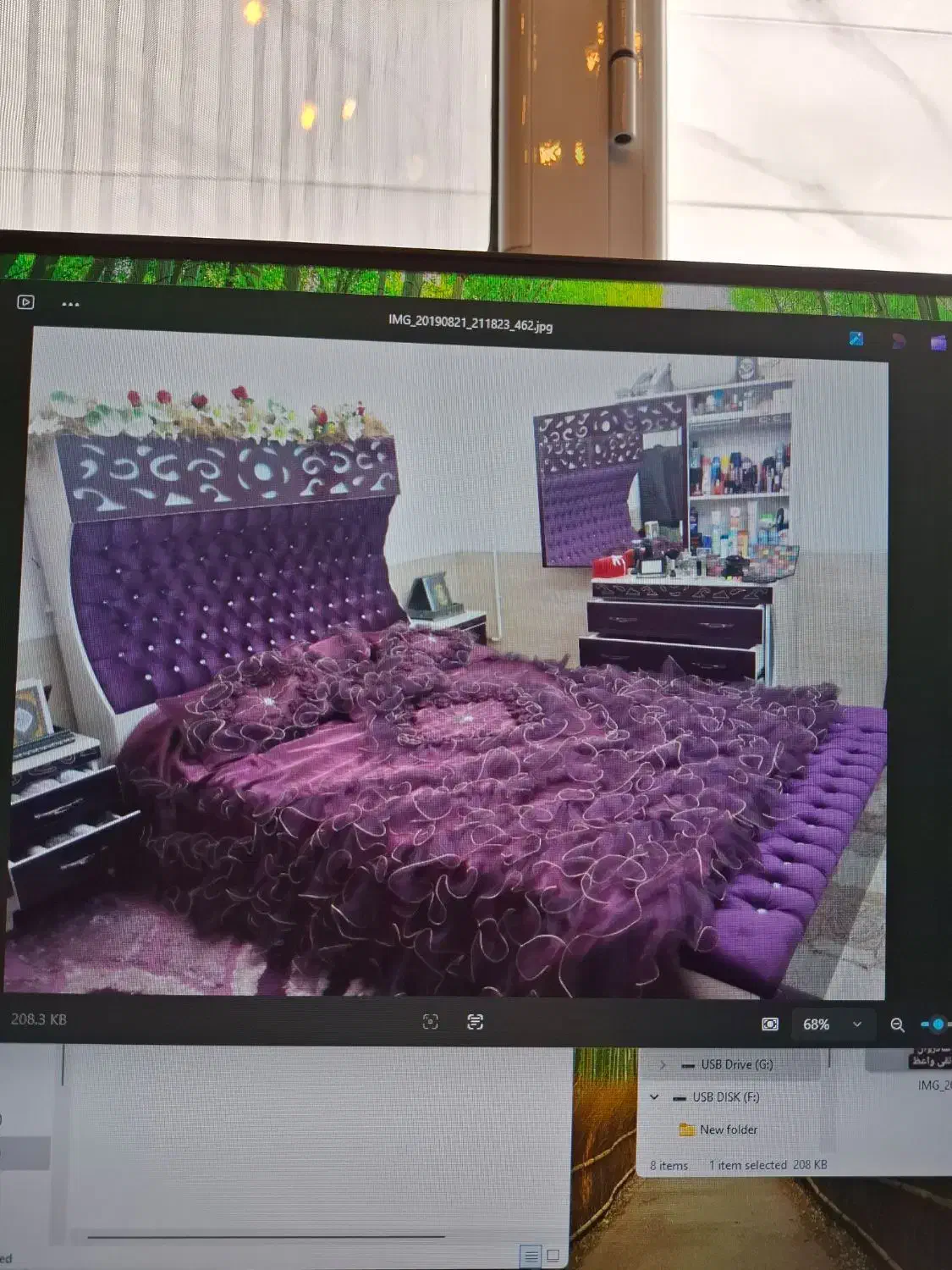 سرویس خواب بسیار جادار|تخت و سرویس خواب|یزد, |دیوار