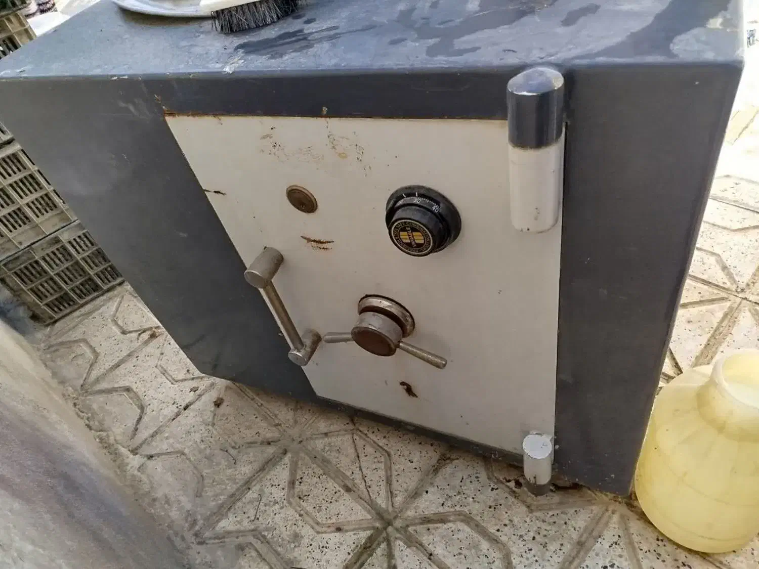 گاوصندوق بزرگ طلافروشی|فروشگاه و مغازه|چناران, |دیوار