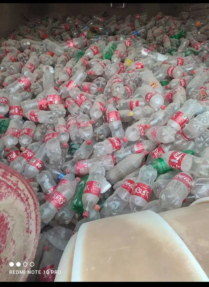 بطری|ظروف نگهدارنده، پلاستیکی، یکبارمصرف|هیرمند, |دیوار